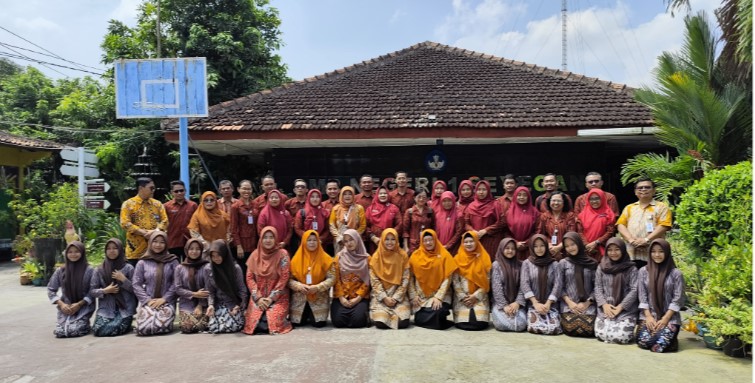 STUDY TIRU SEKOLAH ADIWIYATA MANDIRI